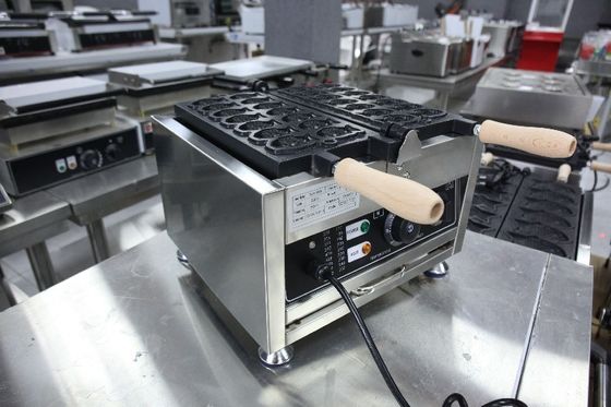 Conveniente fabricante comercial de waffles Taiyaki con panel digital y control de temperatura